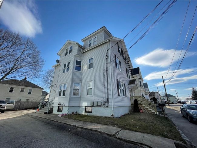 201 Carnation Street, Sold in Pawtucket - Zoocasa