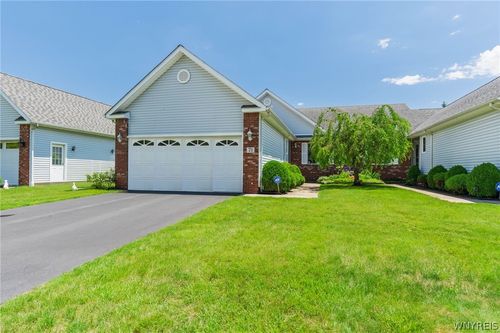 71 Niagara Shore Dr, Tonawanda, NY, 14150-1110 | Card Image