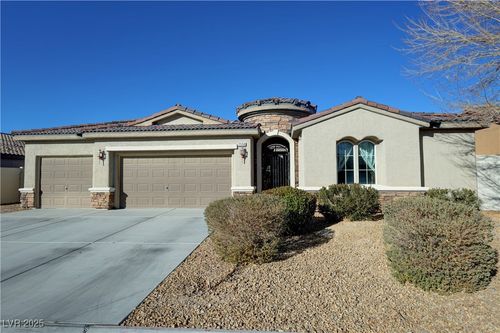 2558 Sparrow Way, Pahrump, NV, 89048-7681 | Card Image