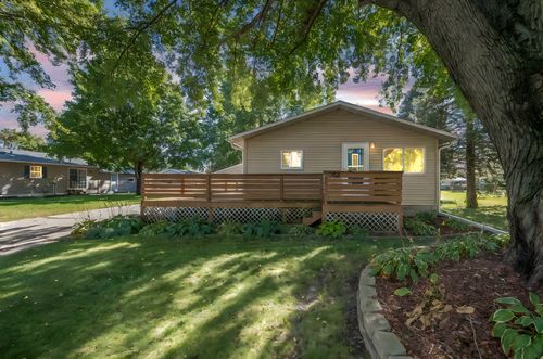 705 9th Ave Nw, Waseca, MN, 56093-1816 | Card Image