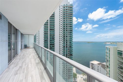 apt-3003-1300 Brickell Bay Dr, Miami, FL, 33131-3399 | Card Image