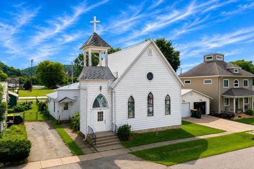 230 S Burlington Ave, BAGLEY, WI, 53801-7108 | Card Image
