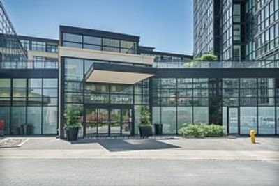 1607 - 2910 Highway 7, Condo with 1 bedrooms, 2 bathrooms and 1 parking in Vaughan ON | Image 2