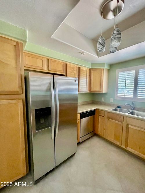1047-750 E Northern Ave, Phoenix, AZ, 85020-4161 | Card Image