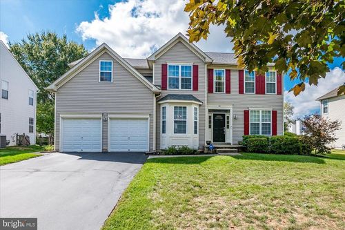 20 Stonehedge Dr, East Windsor, NJ, 08520-2825 | Card Image