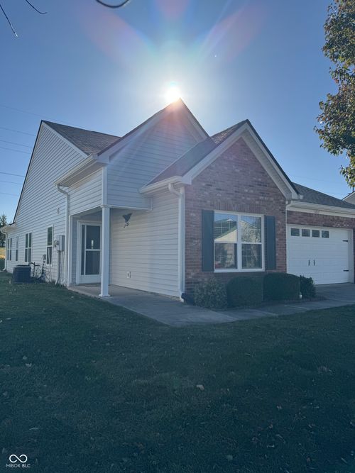 3017 Beckenham Way, Greenwood, IN, 46143-7648 | Card Image