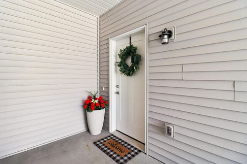 904 Summerset Pl, Indianola, IA, 50125-1402 | Card Image