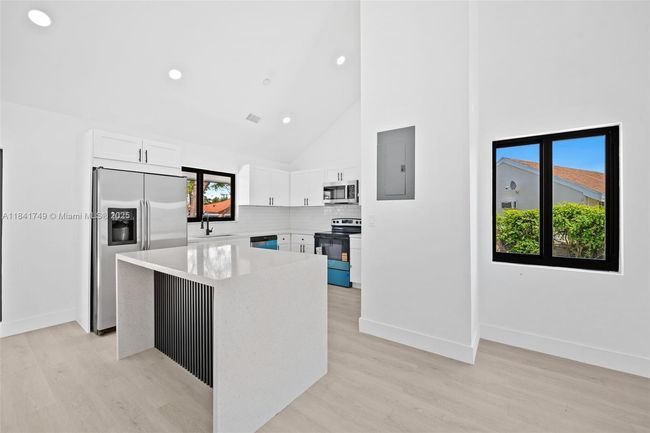 20620 Sw 120 Th Pl, House other with 3 bedrooms, 2 bathrooms and null parking in Miami FL | Image 13