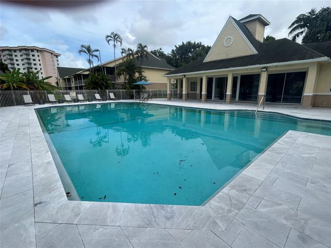 Jacuzzi | Image 29
