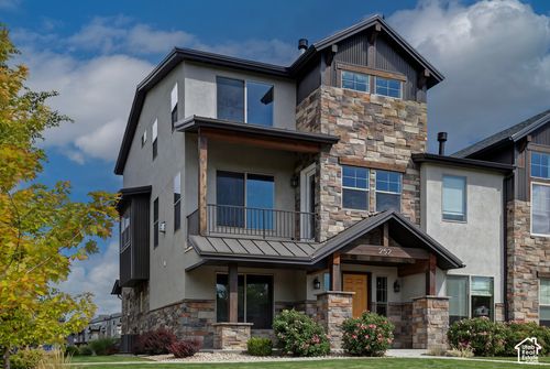 252 E Sandy Sage Way, Sandy, UT, 84070-1344 | Card Image