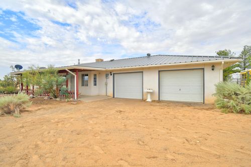 21 San Fernando Ave, Los Lunas, NM, 87031-6940 | Card Image