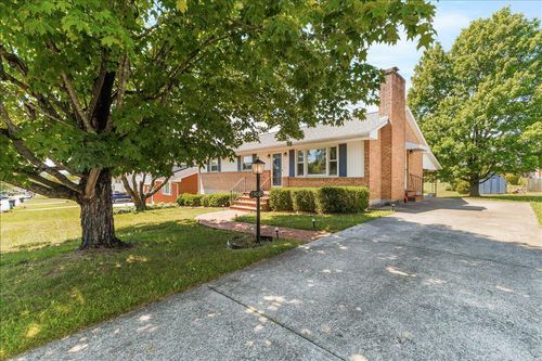 2908 Neil Dr, Roanoke, VA, 24019-3414 | Card Image