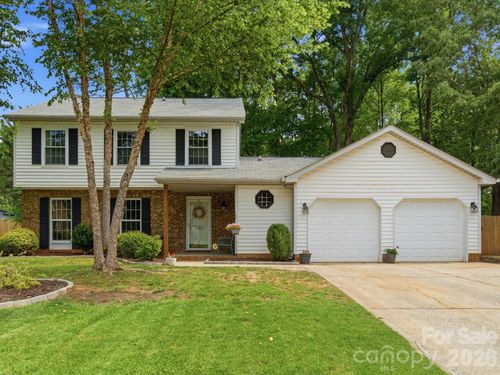 2509 Jaywick Ln, Matthews, NC, 28105-6638 | Card Image