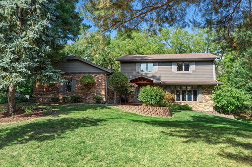 2505 Pine Cir, Minnetonka, MN, 55305-2946 | Card Image