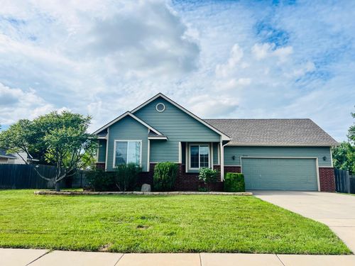 2106 E Summerset St, Derby, KS, 67037-7901 | Card Image
