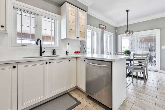 244 Mclaughlin Ave, House other with 4 bedrooms, 5 bathrooms and 6 parking in Milton ON | Image 12