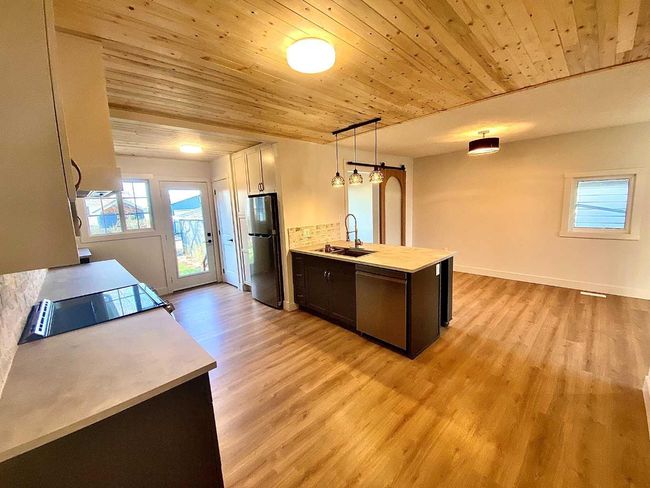 333 Grey St, House other with 3 bedrooms, 3 bathrooms and 6 parking in Granum AB | Image 13