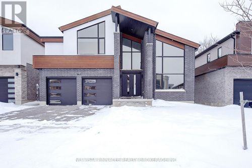 2168 Ironwood Rd, London, ON, N6K0H2 | Card Image