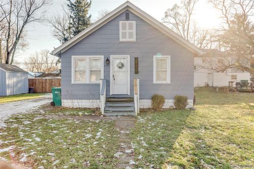 2520 Chestnut St, Port Huron, MI, 48060-4850 | Card Image