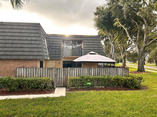 3231 32nd Way, West Palm Beach, FL, 33407-6713 | Card Image