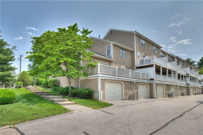 APT-4 - 3399 Post Rd, Condo with 2 bedrooms, 3 bathrooms and 4 parking in Warwick RI | Image 26