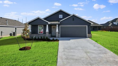6517 S Butternut Ave, Broken Arrow, OK, 74011-1482 | Card Image