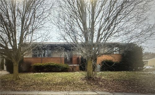 323 Olivia St, Vanport, PA, 15009-1703 | Card Image