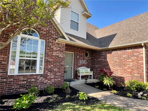 3381 Eaglecrest Cir, Springdale, AR, 72762-8075 | Card Image