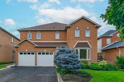 60 River Glen Blvd, House other with 5 bedrooms, 4 bathrooms and 4 parking in Oakville ON | Image 1