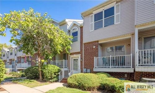 468 Great Beds Ct, Perth Amboy, NJ, 08861-5201 | Card Image