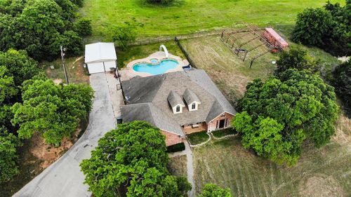 138 N Fm 1655, Alvord, TX, 76225-3076 | Card Image