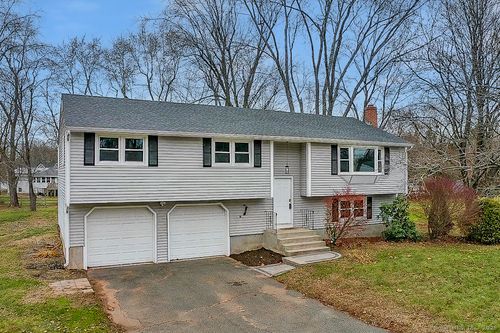 31 Wendy Dr, South Windsor, CT, 06074-1233 | Card Image