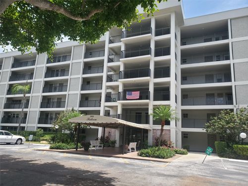 apt-503-2650 S Course Dr, Pompano Beach, FL, 33069-3922 | Card Image