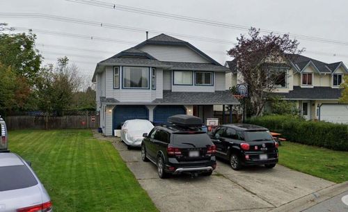 18622 59 Ave, Surrey, BC, V3S7Z8 | Card Image