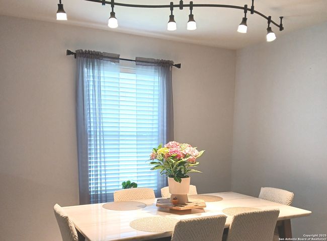 4004 Whisper Rdg, House other with 3 bedrooms, 2 bathrooms and null parking in Schertz TX | Image 5