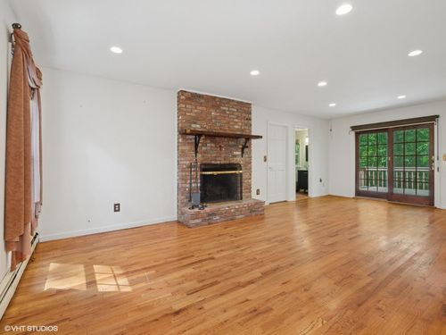 10 Silvermine Dr, South Salem, NY, 10590-2115 | Card Image