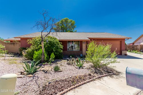 4015 W Plantation St, Tucson, AZ, 85741-1051 | Card Image