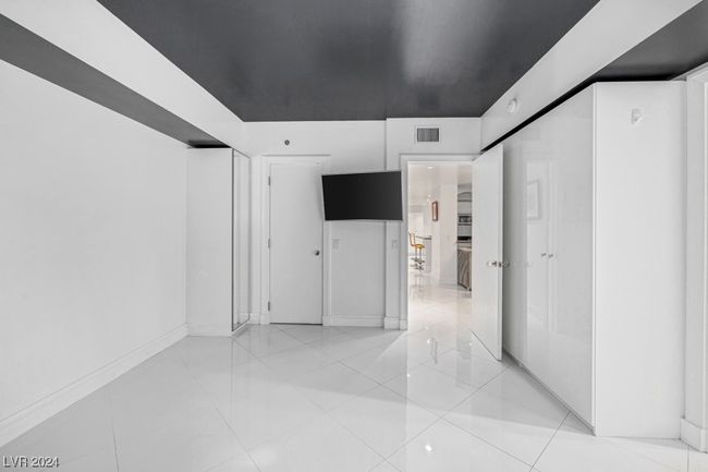 UNIT-3409 - 2700 Las Vegas Blvd S, Condo with 2 bedrooms, 3 bathrooms and null parking in Las Vegas NV | Image 27