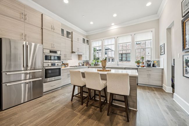 14932 Oak St, Townhouse with 3 bedrooms, 4 bathrooms and null parking in Addison TX | Image 9