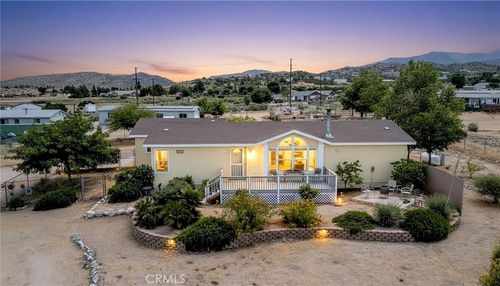 3621 Vista Rd, Phelan, CA, 92371-9381 | Card Image