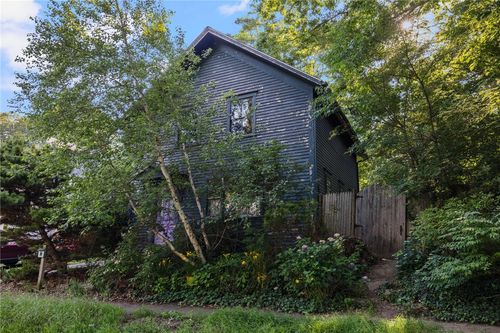 52 Spring St, South Kingstown, RI, 02879-2459 | Card Image