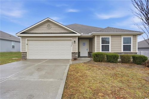 21832 Franklin St, Spring Hill, KS, 66083-8755 | Card Image