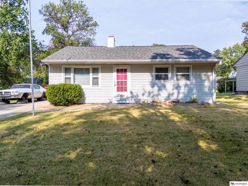4017 Dunn Ave, Lincoln, NE, 68502-5618 | Card Image