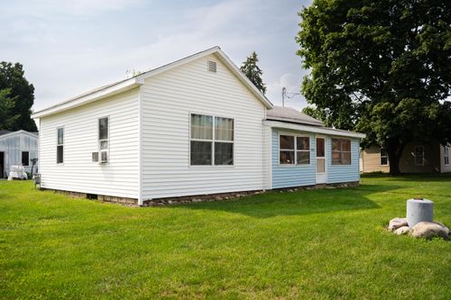 2856 Bird Lake Rd S, Osseo, MI, 49266-9779 | Card Image