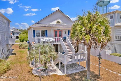 108 W Dolphin Dr, Oak Island, NC, 28465-6951 | Card Image