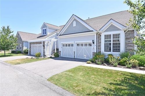 6 Yarmouth Cir, South Kingstown, RI, 02879-8256 | Card Image