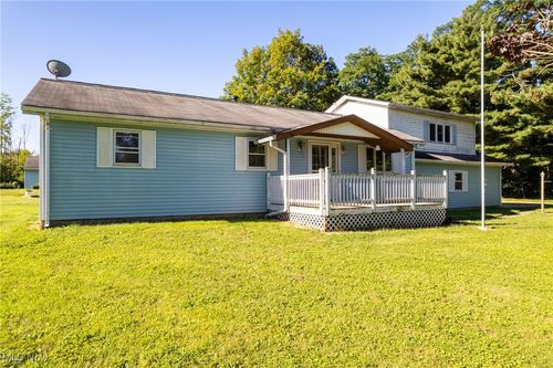 8780 Chatham Rd, Medina, OH, 44256-9117 | Card Image