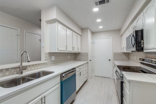 8938 Thompson Cir, Frisco, TX, 75033-2589 | Card Image