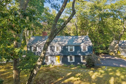 18 Broad Cove Rd, Cape Elizabeth, ME, 04107-2927 | Card Image