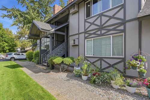 108 E Weile Ave, Spokane, WA, 99208-5437 | Card Image